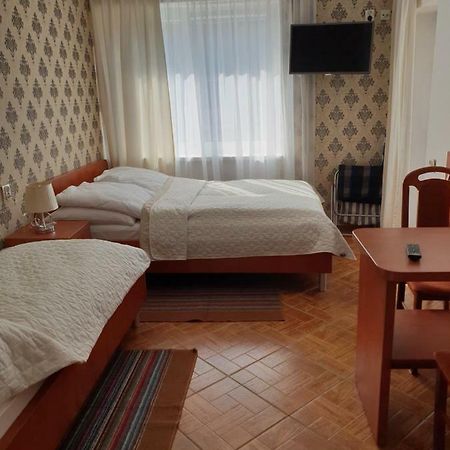 Dom Goscinny Ewa - 200 M Od Morza Dziwnów Exterior foto