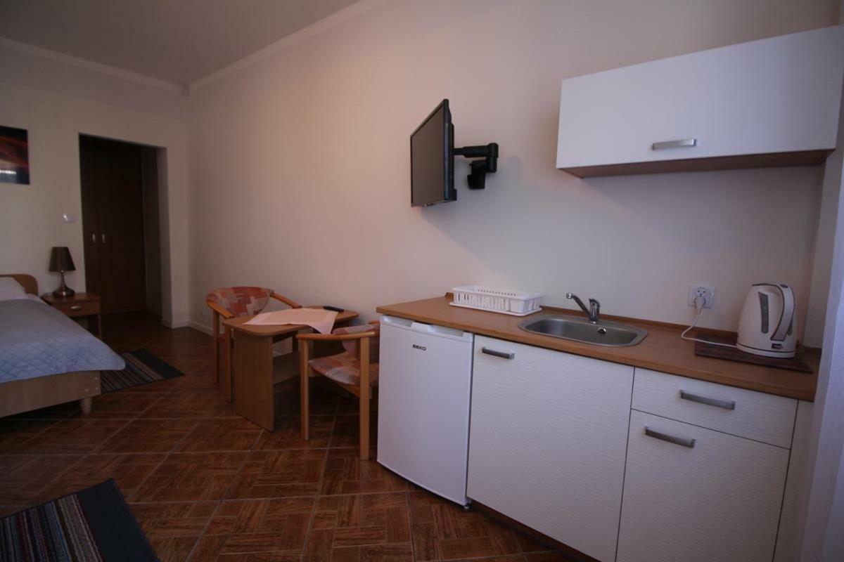 Dom Goscinny Ewa - 200 M Od Morza Dziwnów Exterior foto