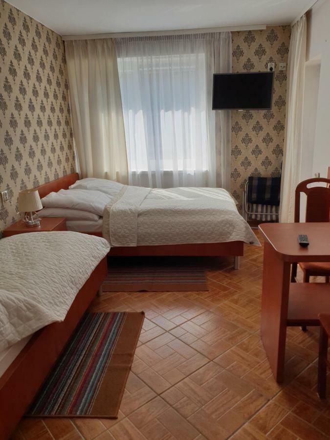 Dom Goscinny Ewa - 200 M Od Morza Dziwnów Exterior foto